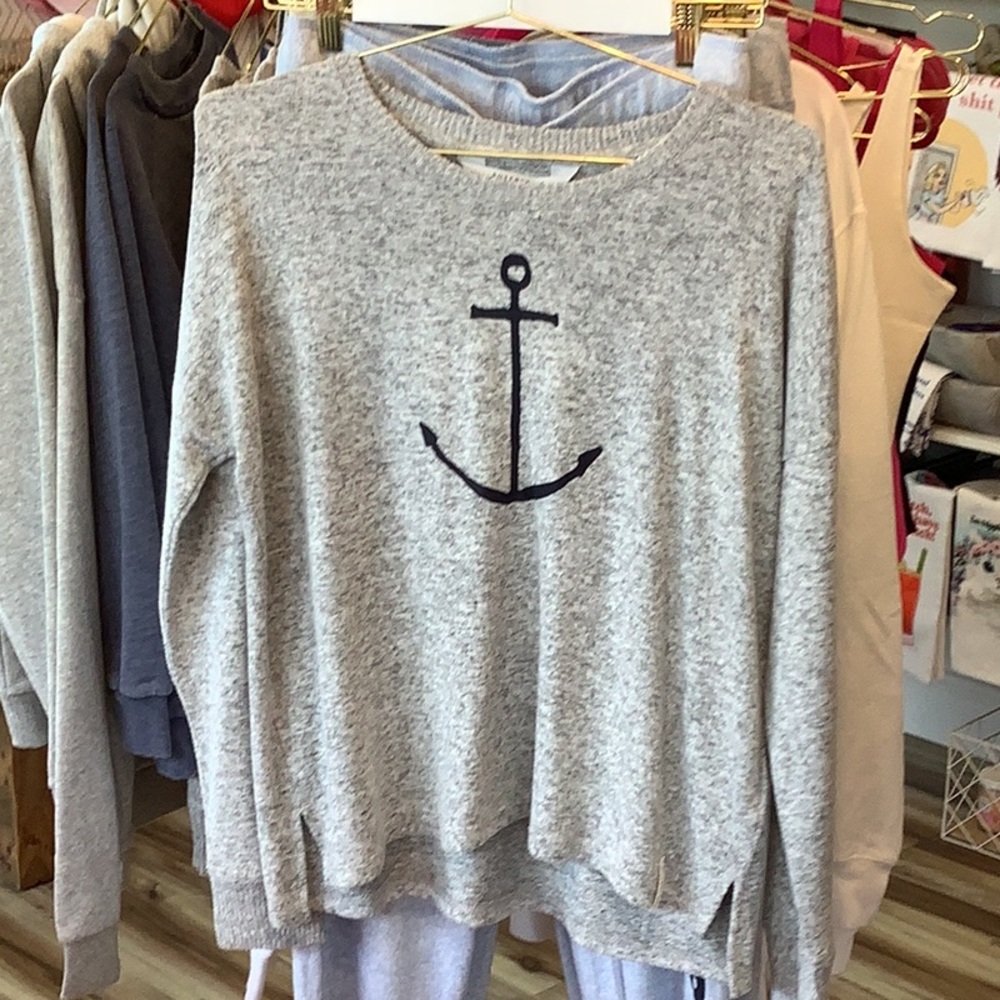 long sleeve t-shirt